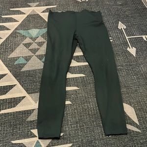 Seamless solid green fabletics leggings